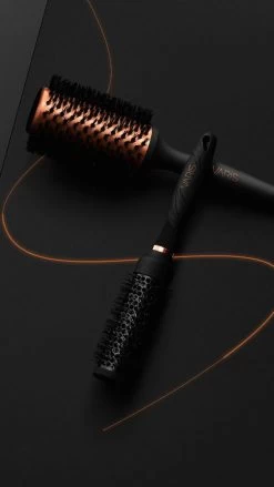 Varis Boar Brush M 8 Varis Boar Brush M -Schoonheids- En Haarproducten varis sm product 02 9x16 2021